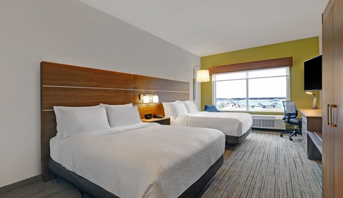 Chambre Standard, 2 grands lits, accessible aux personnes à mobilité réduite (Roll-In Shower)
