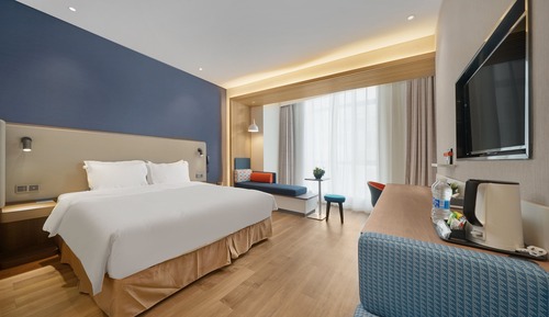 Chambre Standard, 1 très grand lit (Extra Floor Space)