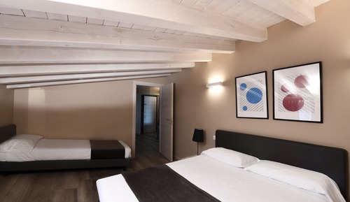 Appartement (5 Adults Apt 27)