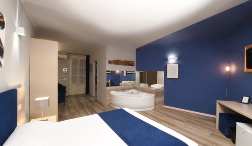 Suite (Elegance 22)