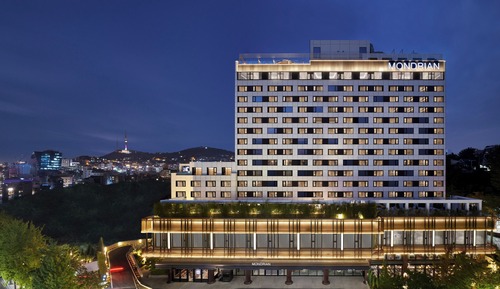 Suite Panoramique, 1 très grand lit, vue ville