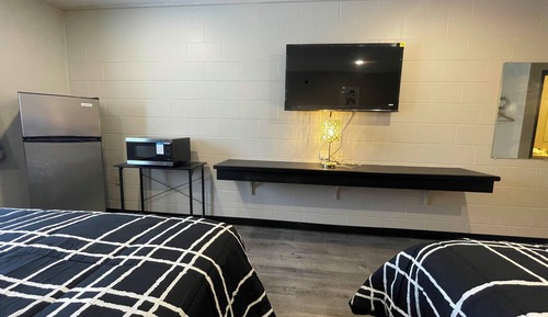 Chambre Double Deluxe, réfrigérateur et four à micro-ondes