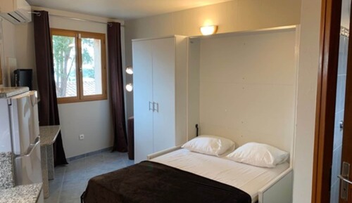 Studio, salle de bains attenante (Vue Mer)