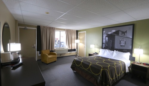 Chambre, 1 très grand lit, non-fumeurs