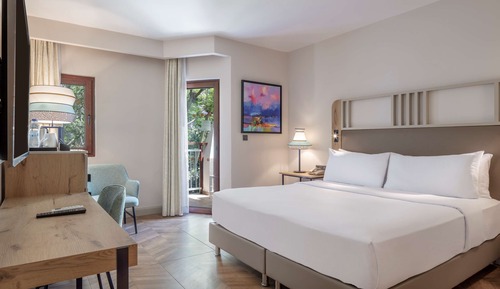 Chambre, 1 très grand lit