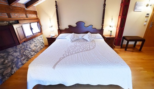 Chambre Double, salle de bains attenante