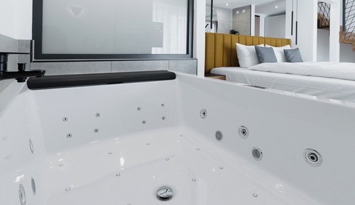 Suite Junior, baignoire à jets
