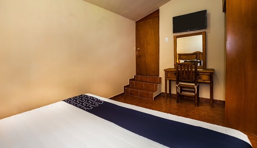 Chambre Supérieure (1 King Bed)