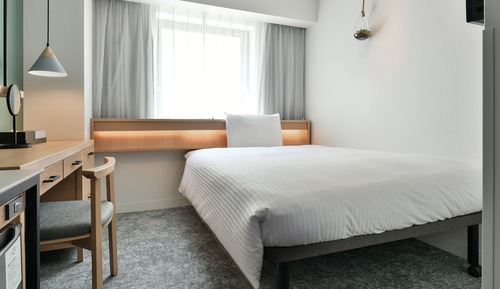 Chambre Double, non-fumeurs (with shower booth)
