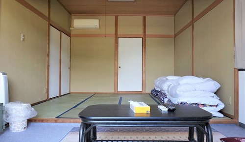 Chambre, non-fumeurs (Japanese Western, No.3)