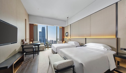 Chambre Classique, 2 lits doubles, accès salon affaires (High Floor)