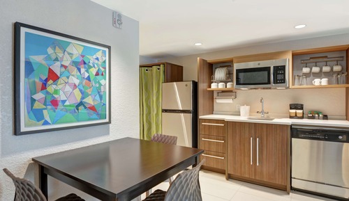 Suite, 1 grand lit, accessible aux personnes à mobilité réduite (Hearing)