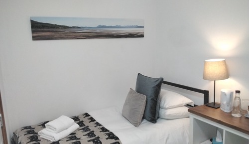 Chambre avec lits jumeaux (Room 4 No pets)