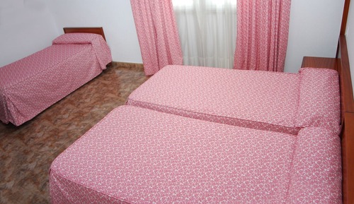Chambre Triple, 3 lits une place