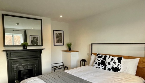 Chambre Double, salle de bains attenante