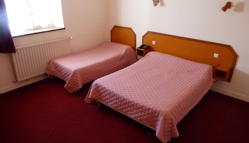 Chambre Triple, baignoire