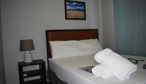 Chambre, 1 lit double, salle de bains privée