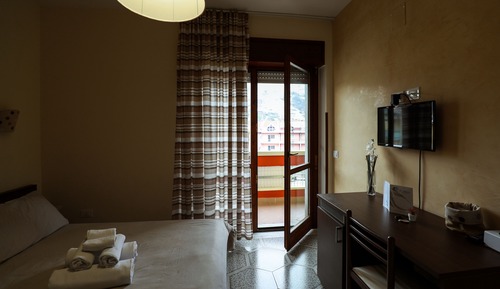 Chambre Double, 1 chambre