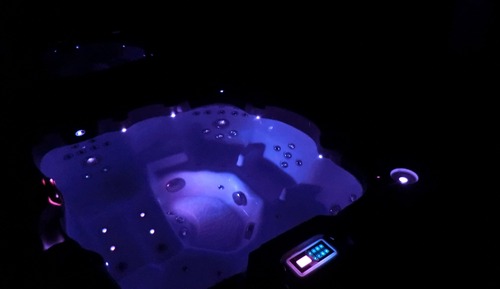 Maison, 2 chambres, bain à remous, vue piscine