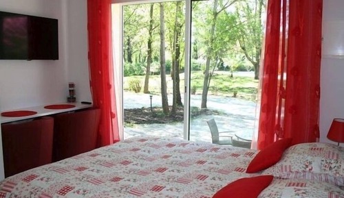 Chambre Double, salle de bains privée (Chambre Coquelicot)