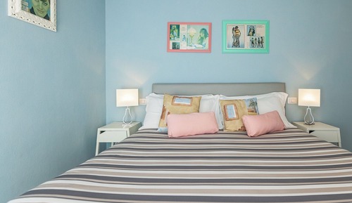 Chambre Supérieure, balcon (c)