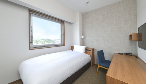 Chambre Économique, 1 grand lit 1 place, non-fumeurs