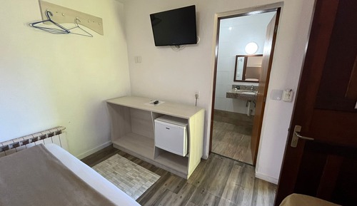 Chambre Triple, 1 lit double et 1 canapé-lit