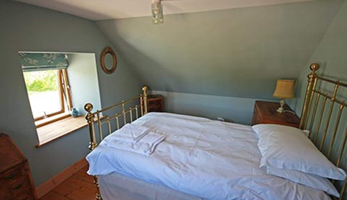 Chambre Simple, salle de bains commune