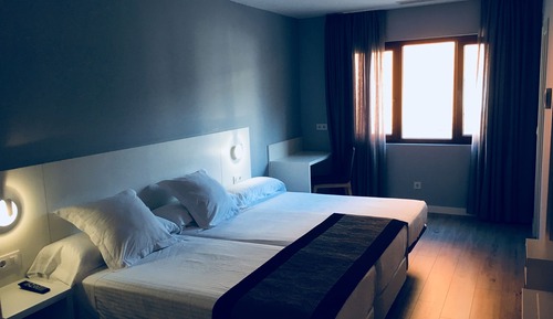 Chambre Triple, 3 lits une place