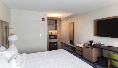 Chambre, 1 très grand lit, vue ville (Hearing Accessible)