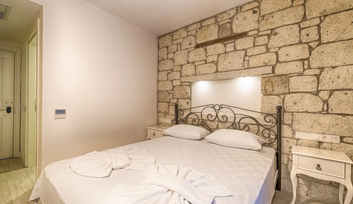 Chambre Double Standard, 1 grand lit, balcon, vue ville