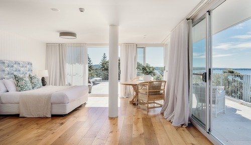 Penthouse Classique, baignoire, vue baie