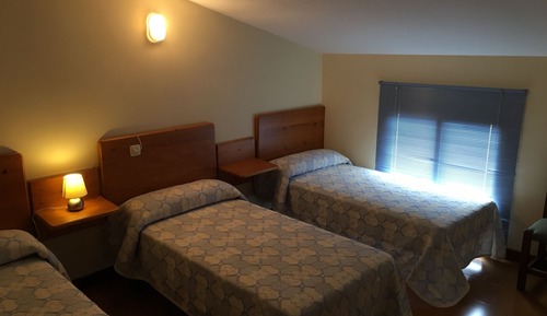 Chambre Triple, 3 lits une place