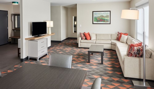 Suite, 1 très grand lit, accessible aux personnes à mobilité réduite (Mobility, Roll-In Shower)