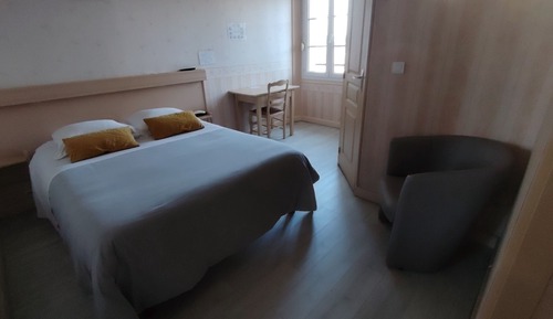 Chambre Double Classique, 1 lit double, salle de bains privée