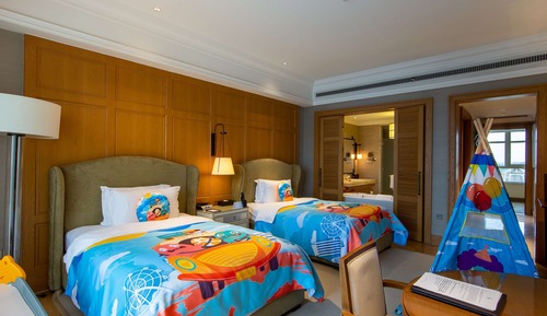 Chambre Familiale, 2 lits une place