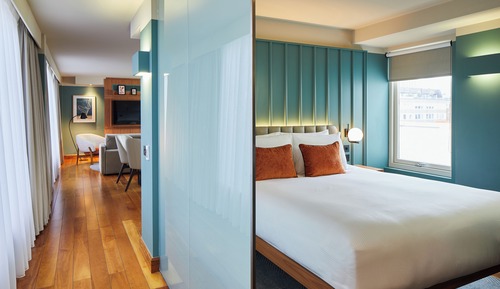 One bedroom open plan suite