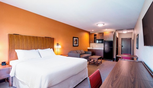 Chambre, 1 très grand lit et 1 canapé-lit