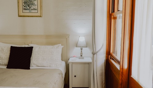 Chambre Double Deluxe, 1 grand lit, vue jardin, côté cour intérieure