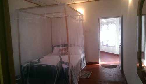 Chambre Double pour 1 personne, balcon, vue jardin