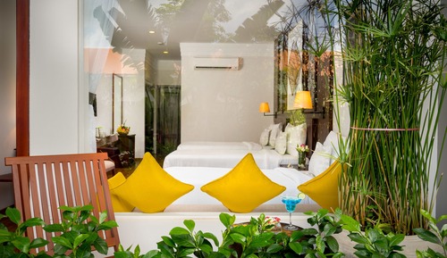 Chambre Triple Deluxe, vue piscine