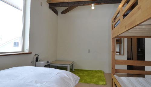 Chambre Triple, non-fumeurs, vue établissement