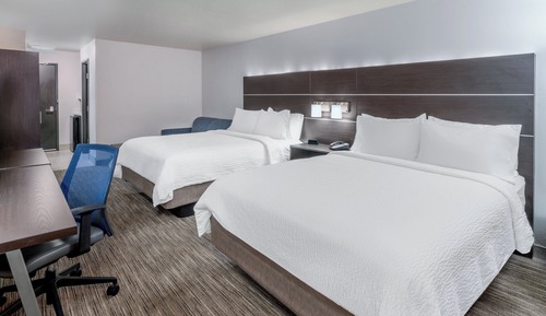 Chambre Standard, 2 grands lits, accessible aux personnes malentendantes