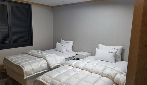 Chambre avec lits jumeaux