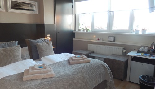 Chambre Double, 2 lits une place