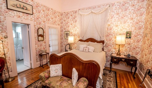 Chambre Supérieure (Rose Room)