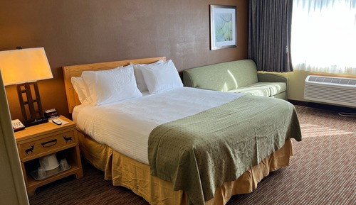 Chambre, 1 grand lit et 1 canapé-lit, accessible aux personnes à mobilité réduite
