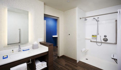 Chambre Standard, 1 très grand lit (Mobility, Roll In Shower)