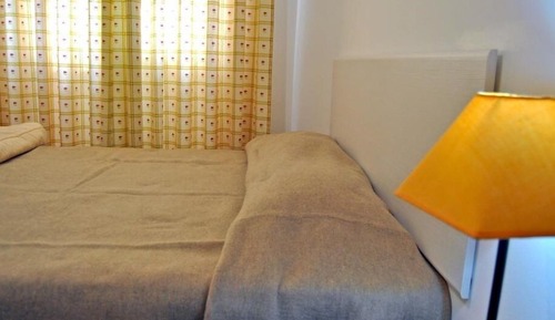 Chambre Double, salle de bains commune