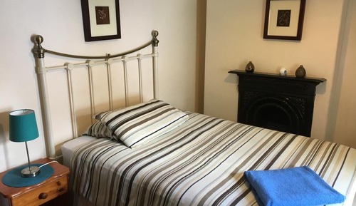 Chambre Double, salle de bains commune